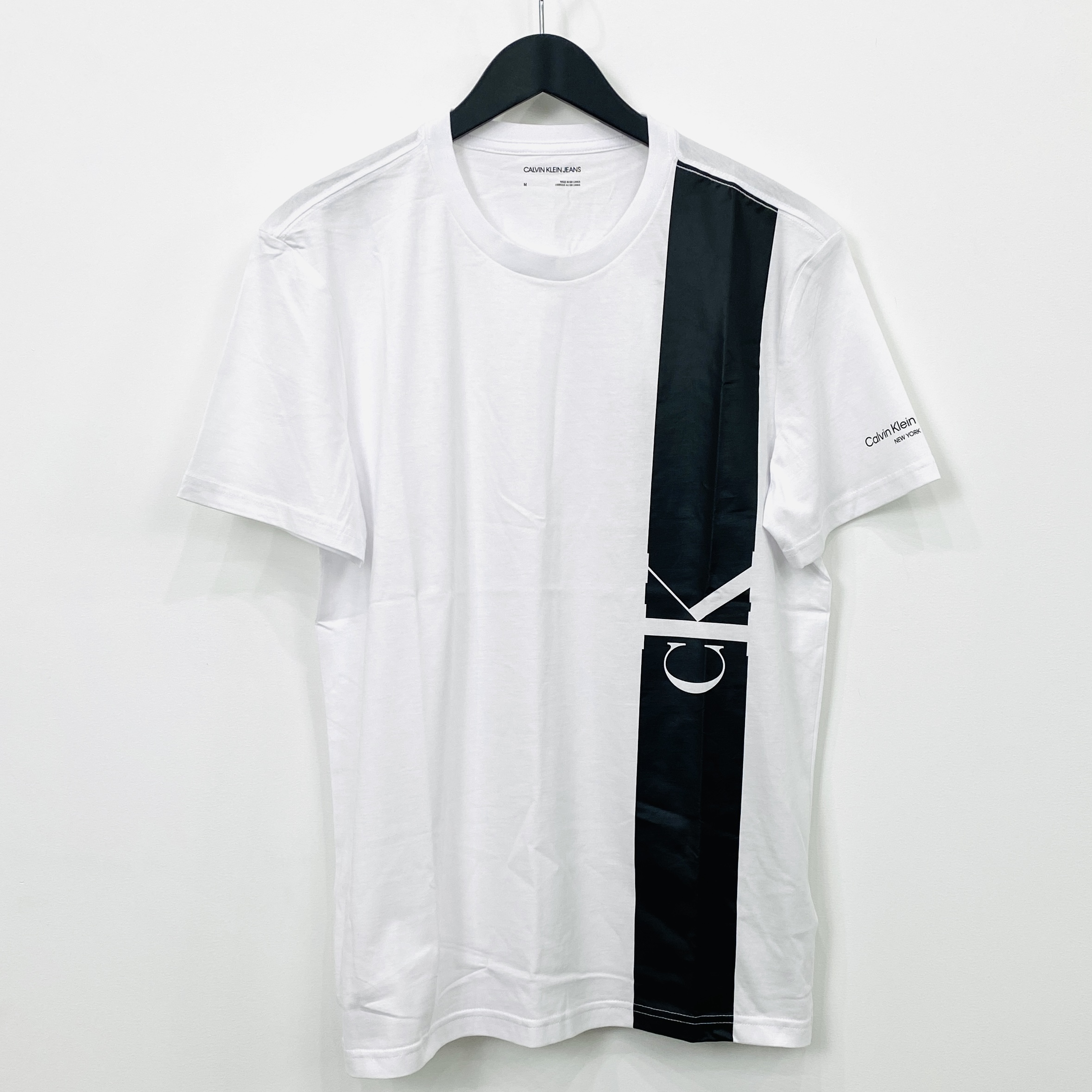 《SALE》30%OFF!【Calvin Klein】カルバンクライン /  タテロゴTシャツ / WHITE