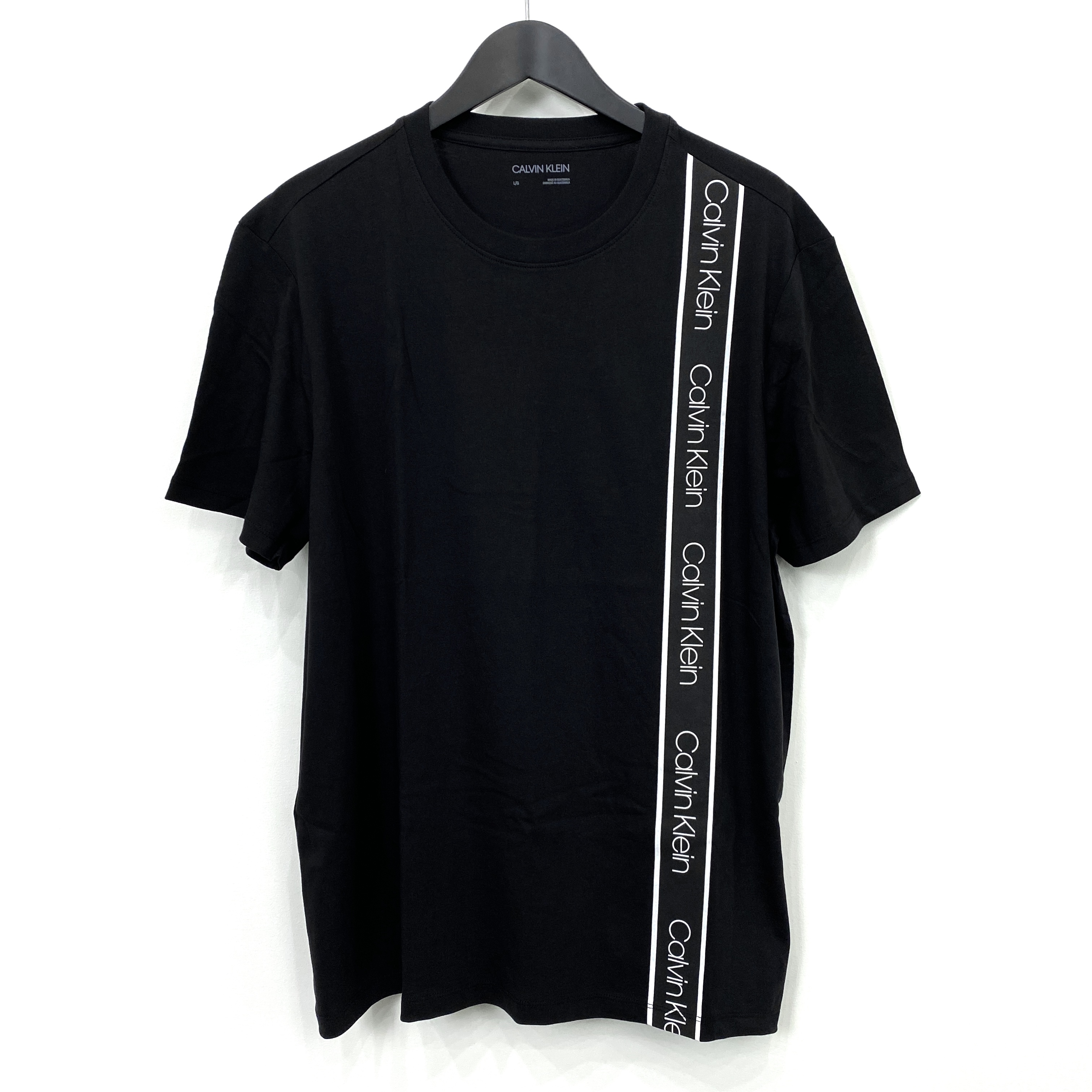 《SALE》30%OFF!【Calvin Klein】カルバンクライン /  タテロゴTシャツ / BLACK
