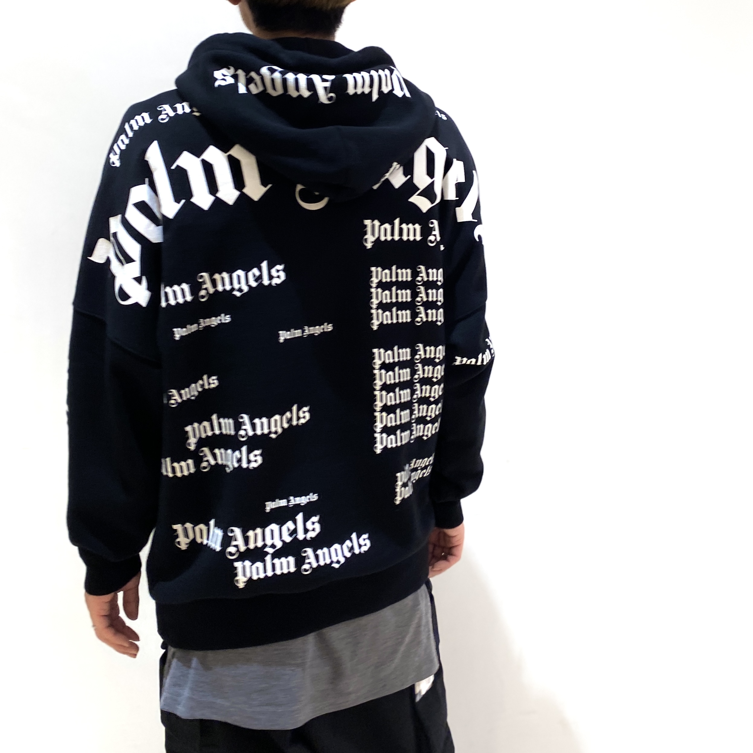 【Palm Angels】パームエンジェルス / CLASSIC RANDOM LOGO OVER HOODIE / 総柄プルパーカー / BLACK